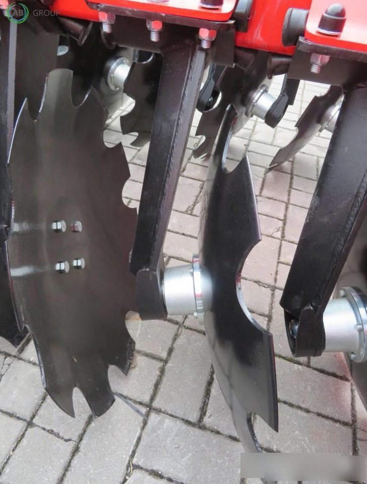 Awemak hydraulic folding disc harrow Ozyrys BTH40, 4 m - Scheibenegge: das Bild 5 Awemak hydraulic folding disc harrow Ozyrys BTH40, 4 m - Scheibenegge: das Bild 5
