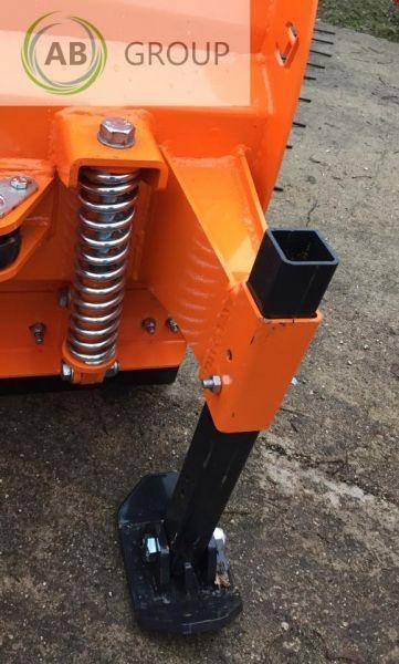 Inter-Tech hydraulic snow plough PSSHV-02, 2.1 m - Schneepflug für Landmaschine: das Bild 3 Inter-Tech hydraulic snow plough PSSHV-02, 2.1 m - Schneepflug für Landmaschine: das Bild 3