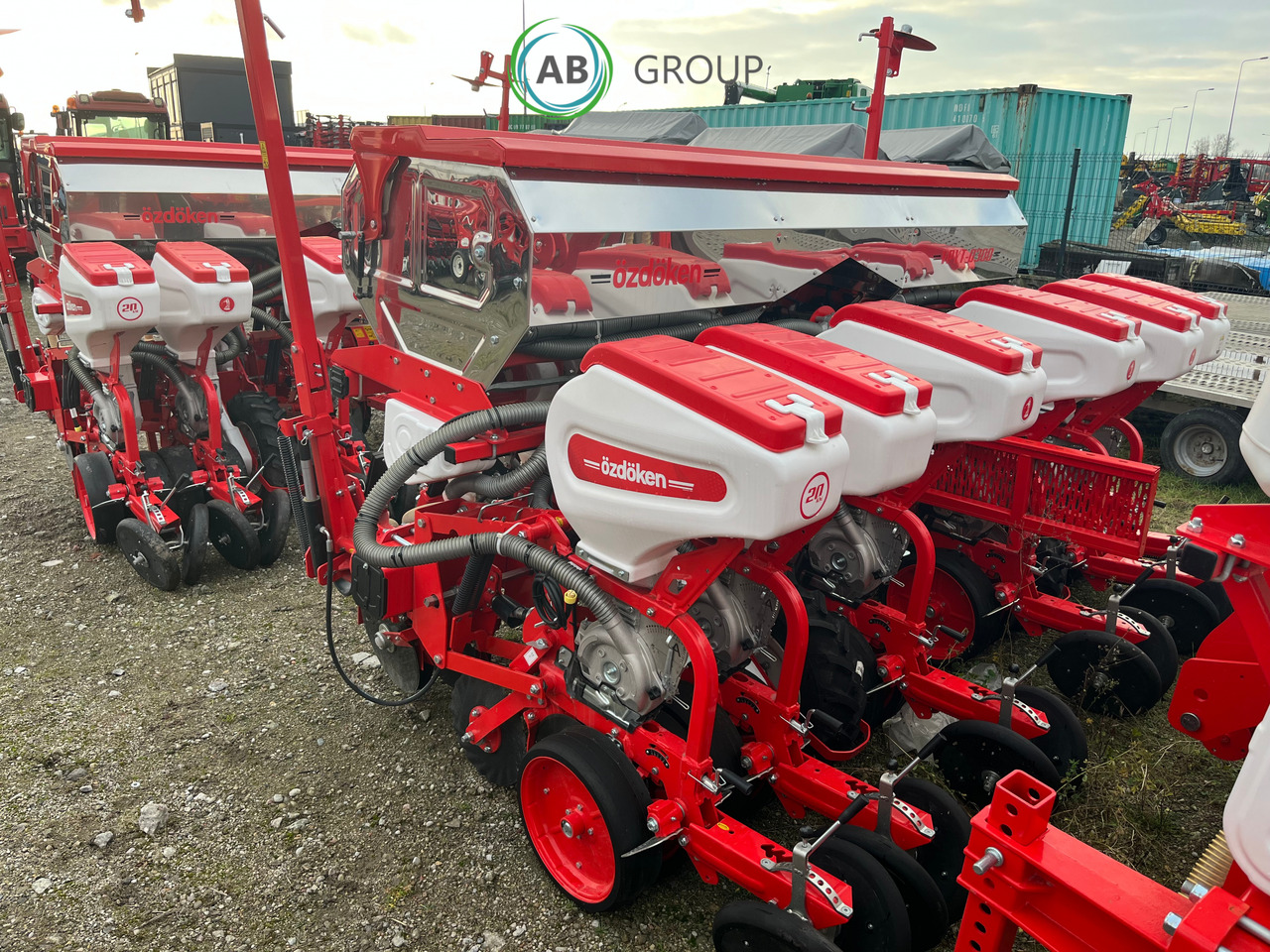 Siewnik do kukurydzy 6-rzędowy VPYT-D300 na ramie półteleskopowej z nawożeniem wgłębnym - Einzelkornsämaschine: das Bild 3 Siewnik do kukurydzy 6-rzędowy VPYT-D300 na ramie półteleskopowej z nawożeniem wgłębnym - Einzelkornsämaschine: das Bild 3