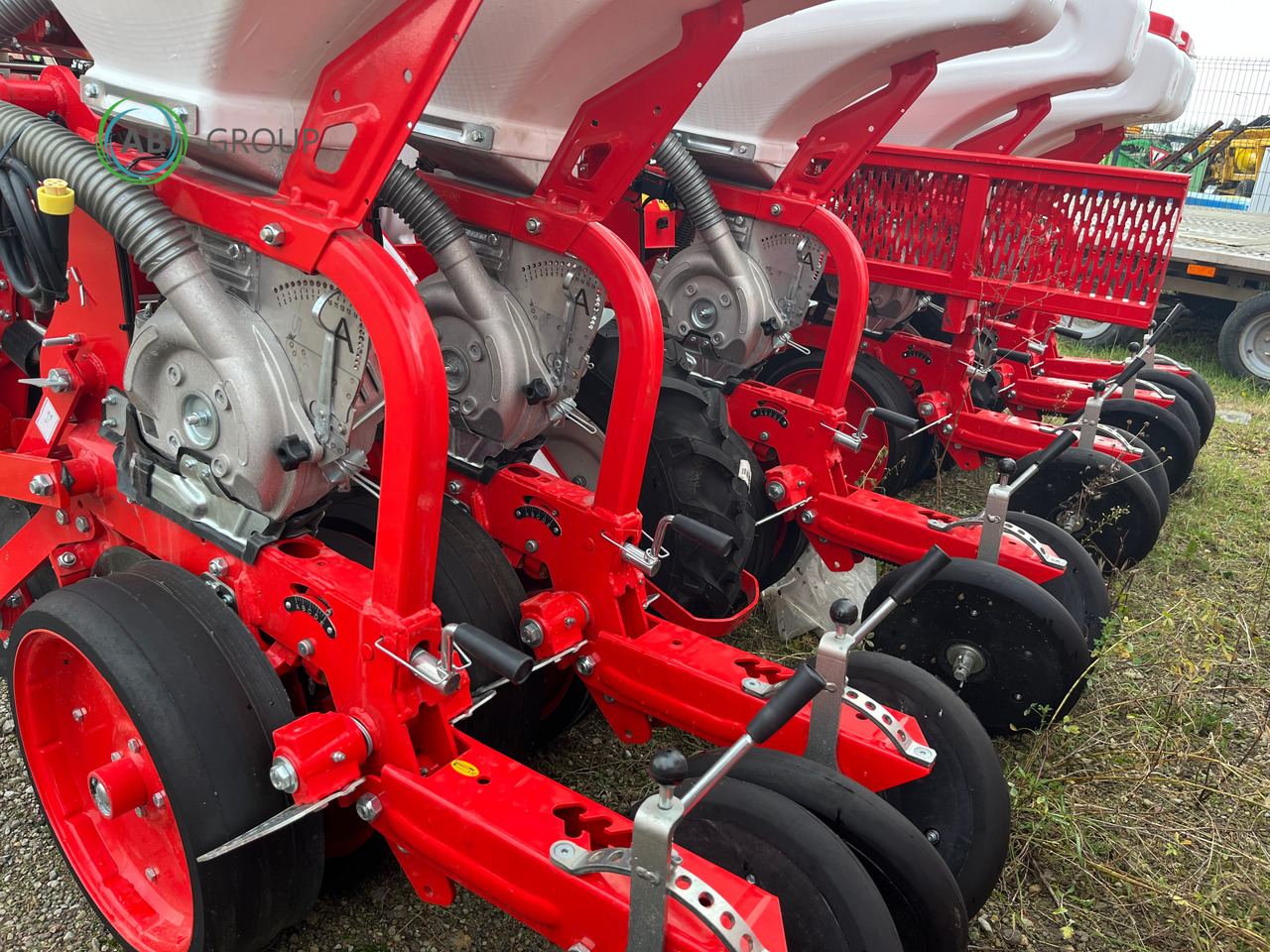 Siewnik do kukurydzy 6-rzędowy VPYT-D300 na ramie półteleskopowej z nawożeniem wgłębnym - Einzelkornsämaschine: das Bild 5 Siewnik do kukurydzy 6-rzędowy VPYT-D300 na ramie półteleskopowej z nawożeniem wgłębnym - Einzelkornsämaschine: das Bild 5