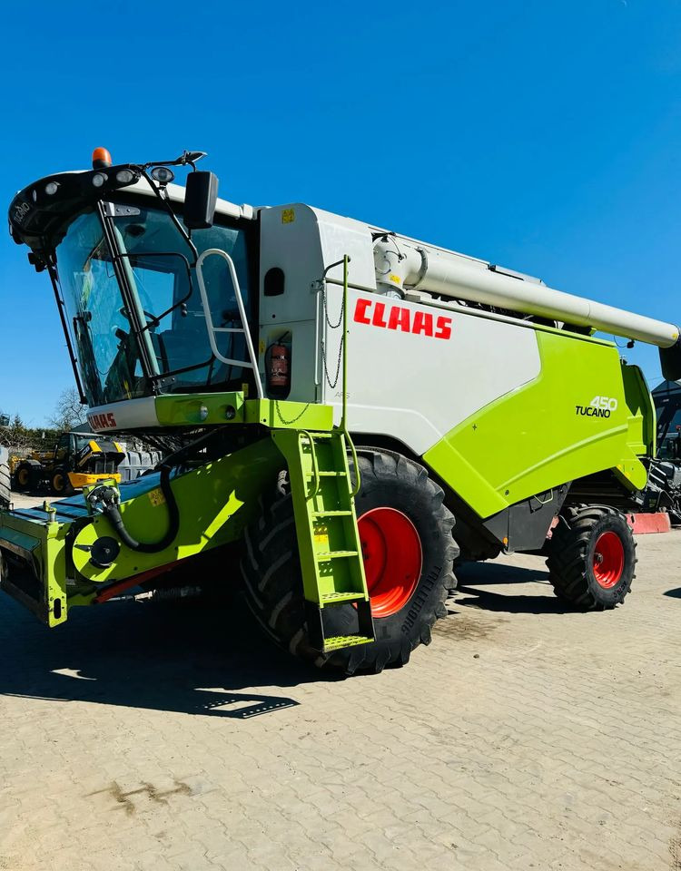 Claas Tucano 450 - Mähdrescher: das Bild 3 Claas Tucano 450 - Mähdrescher: das Bild 3