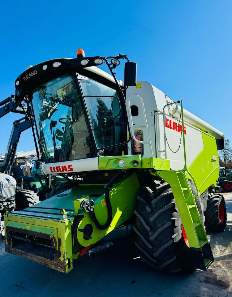 Claas Tucano 450 - Mähdrescher: das Bild 2 Claas Tucano 450 - Mähdrescher: das Bild 2
