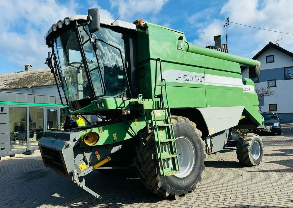 Fendt 5220E - Mähdrescher: das Bild 2 Fendt 5220E - Mähdrescher: das Bild 2