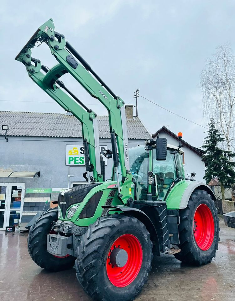 Fendt 724 - Traktor: das Bild 1 Fendt 724 - Traktor: das Bild 1