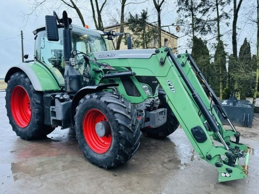 Fendt 724 VARIO PROFI PLUS - Traktor: das Bild 2 Fendt 724 VARIO PROFI PLUS - Traktor: das Bild 2