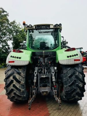 Fendt 724 VARIO PROFI - Traktor: das Bild 4 Fendt 724 VARIO PROFI - Traktor: das Bild 4