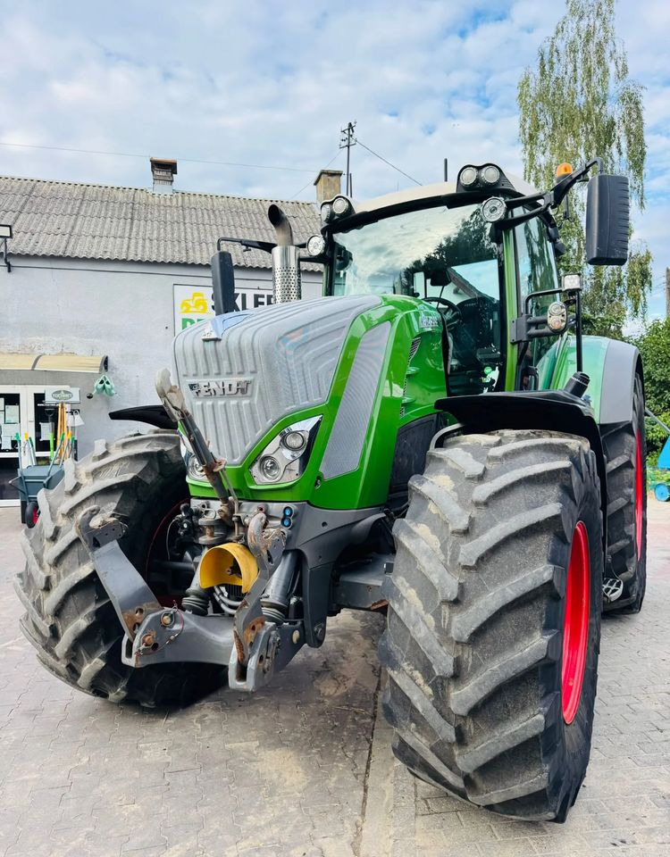 Fendt 828 Vario Profi Plus - Traktor: das Bild 1 Fendt 828 Vario Profi Plus - Traktor: das Bild 1