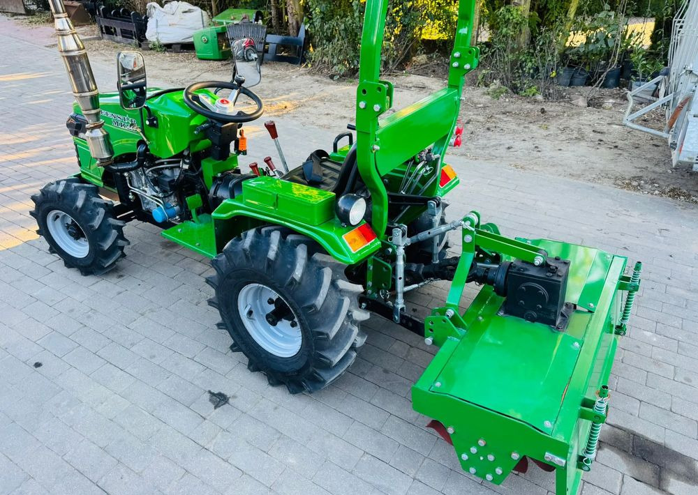 Inny Greenstar MK20 - Traktor: das Bild 2 Inny Greenstar MK20 - Traktor: das Bild 2