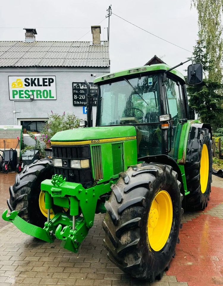 John Deere 6400 - Traktor: das Bild 3 John Deere 6400 - Traktor: das Bild 3