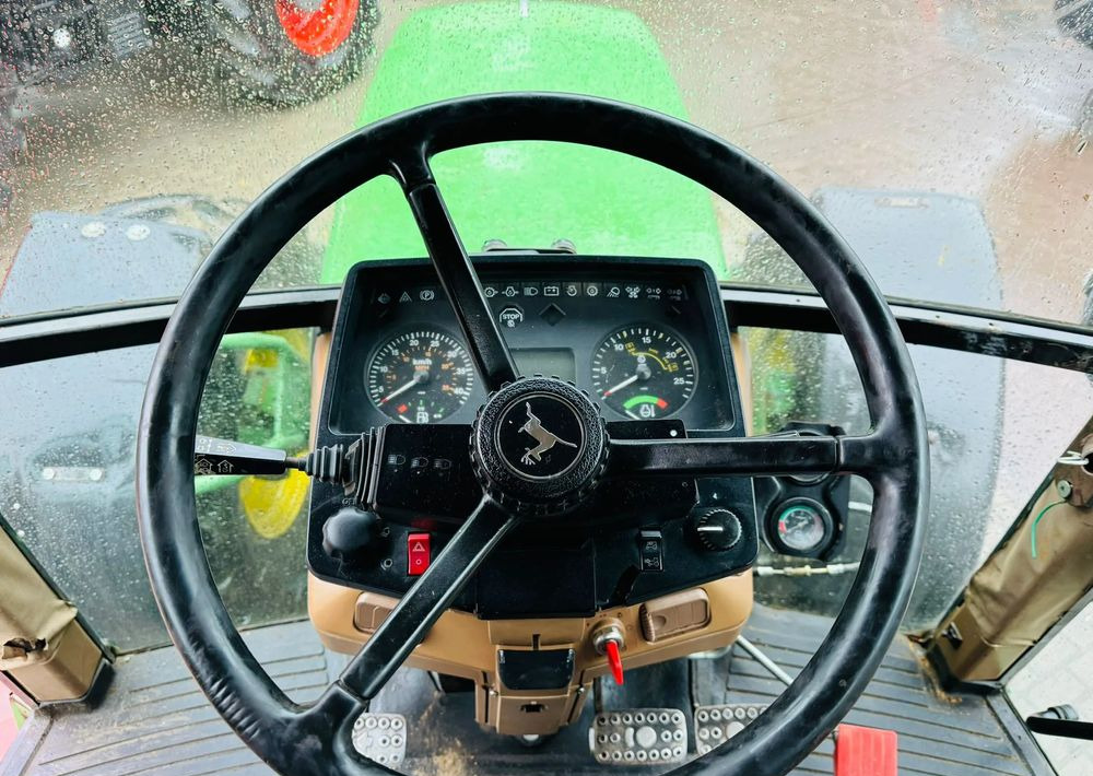 John Deere 6400 - Traktor: das Bild 2 John Deere 6400 - Traktor: das Bild 2