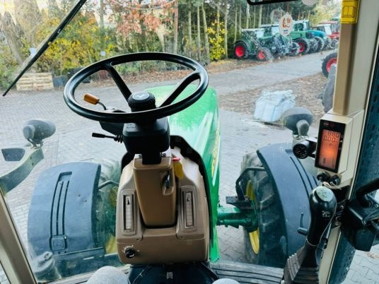 Traktor John Deere 7820: das Bild 13