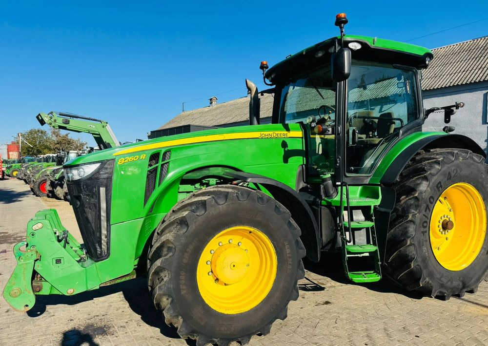 John Deere 8260R - Traktor: das Bild 2 John Deere 8260R - Traktor: das Bild 2