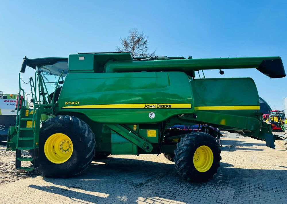 John Deere W540i - Mähdrescher: das Bild 2 John Deere W540i - Mähdrescher: das Bild 2