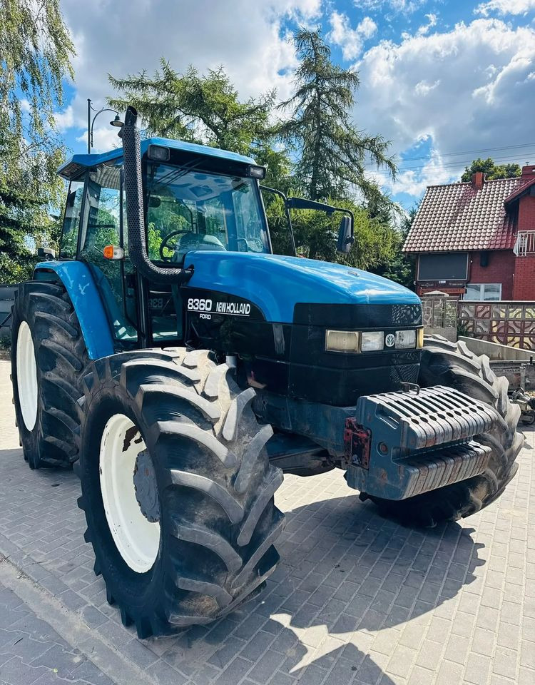 New Holland 8360 - Traktor: das Bild 3 New Holland 8360 - Traktor: das Bild 3