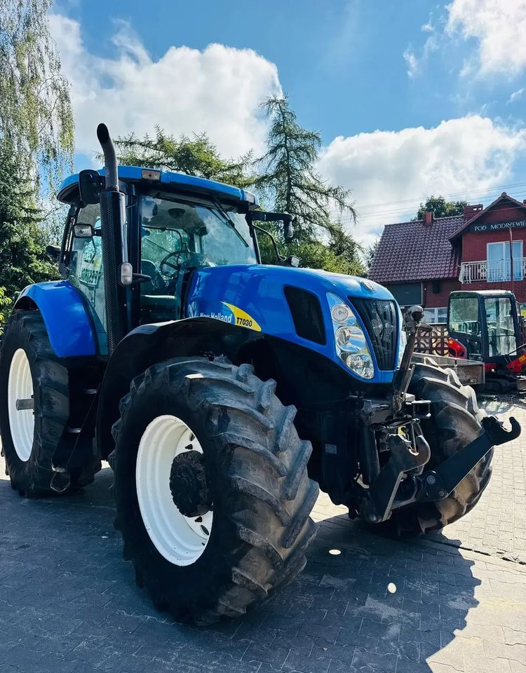 New Holland T7030 - Traktor: das Bild 1 New Holland T7030 - Traktor: das Bild 1