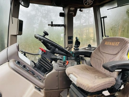 Traktor Renault ARES 826 RZ: das Bild 9