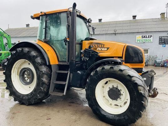Traktor Renault ARES 826 RZ: das Bild 6