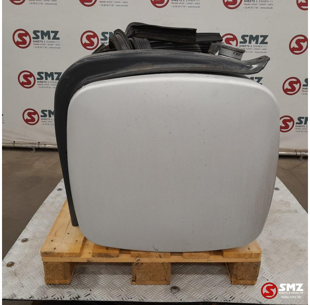 DAF Occ brandstoftank 430L + steunen DAF - Kraftstofftank für LKW: das Bild 3 DAF Occ brandstoftank 430L + steunen DAF - Kraftstofftank für LKW: das Bild 3