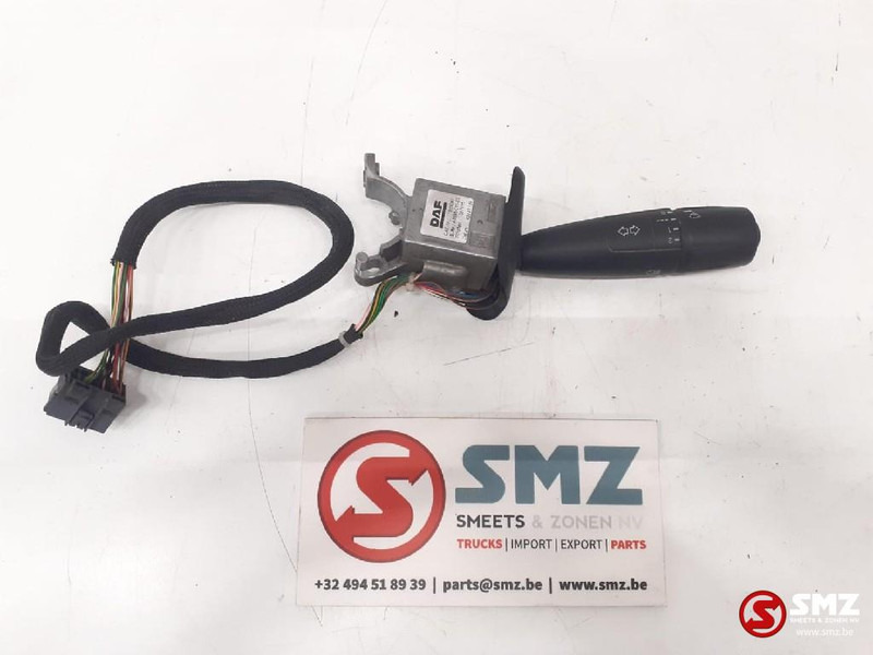 DAF Occ stuurkolomschakelaar richtingaanwijzer ruitenw - Elektrische Ausrüstung für LKW: das Bild 2 DAF Occ stuurkolomschakelaar richtingaanwijzer ruitenw - Elektrische Ausrüstung für LKW: das Bild 2