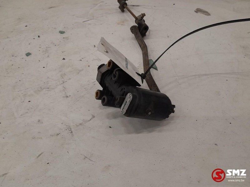 MAN Occ ECAS hoogtesensor luchtvering MAN F2000 441050 - Steuergerät für LKW: das Bild 2 MAN Occ ECAS hoogtesensor luchtvering MAN F2000 441050 - Steuergerät für LKW: das Bild 2