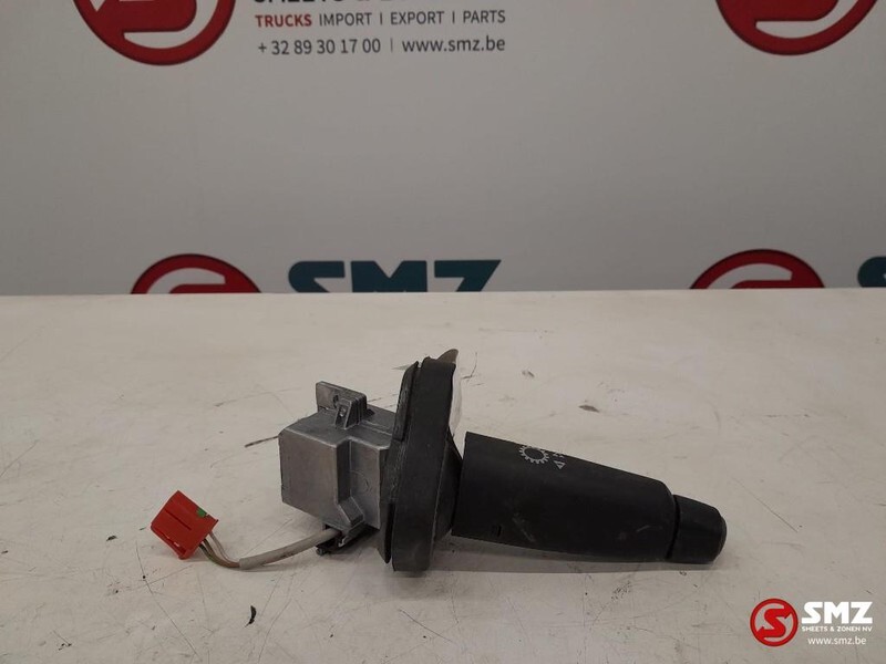 MAN Occ combischakelaar retarder MAN TGS 81255090159 - Fahrerhaus und Interieur für LKW: das Bild 1 MAN Occ combischakelaar retarder MAN TGS 81255090159 - Fahrerhaus und Interieur für LKW: das Bild 1