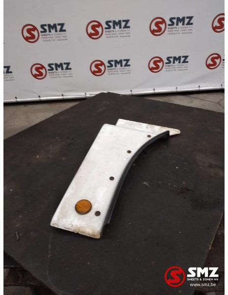 MAN Occ spatbord vooraan rechts MAN TGX 81664100306 81 - Karosserie und Außen für LKW: das Bild 1 MAN Occ spatbord vooraan rechts MAN TGX 81664100306 81 - Karosserie und Außen für LKW: das Bild 1