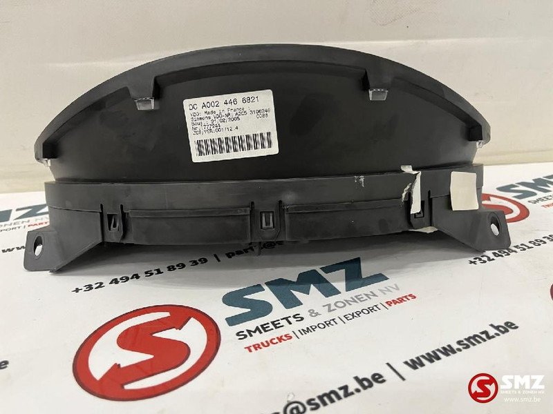 Mercedes-Benz Instrumentenpaneel mercedes sprinter W903 W904 - Armaturenbrett für LKW: das Bild 2 Mercedes-Benz Instrumentenpaneel mercedes sprinter W903 W904 - Armaturenbrett für LKW: das Bild 2