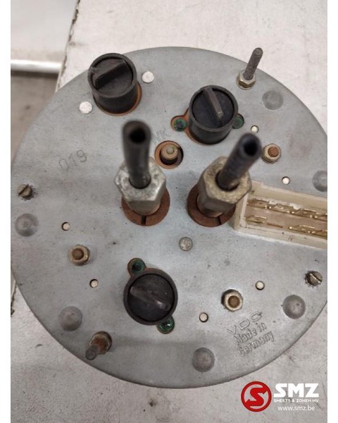 Mercedes-Benz Occ combimeter Mercedes LP608,709 - Armaturenbrett für LKW: das Bild 2 Mercedes-Benz Occ combimeter Mercedes LP608,709 - Armaturenbrett für LKW: das Bild 2