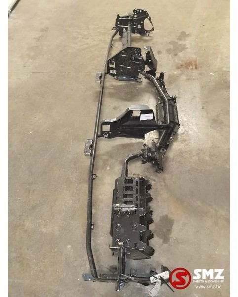 Mercedes-Benz Occ dashboard frame Actros MP3 - Armaturenbrett für LKW: das Bild 2 Mercedes-Benz Occ dashboard frame Actros MP3 - Armaturenbrett für LKW: das Bild 2