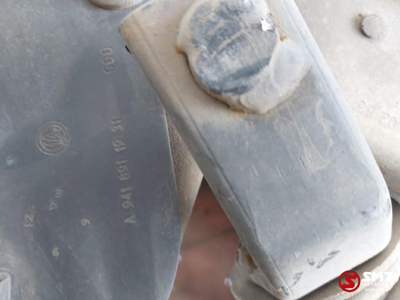 Mercedes-Benz Occ dwarsligger,schokdempers cabinevering achter - Fahrerhausaufhängung für LKW: das Bild 2 Mercedes-Benz Occ dwarsligger,schokdempers cabinevering achter - Fahrerhausaufhängung für LKW: das Bild 2