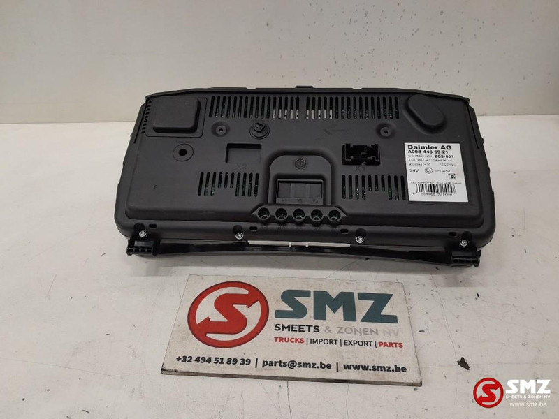 Mercedes-Benz Occ instrumentenpaneel Mercedes - Armaturenbrett für LKW: das Bild 2 Mercedes-Benz Occ instrumentenpaneel Mercedes - Armaturenbrett für LKW: das Bild 2