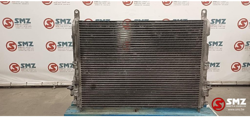Mercedes-Benz Occ intercooler OM470LA Mercedes - Interkühler für LKW: das Bild 2 Mercedes-Benz Occ intercooler OM470LA Mercedes - Interkühler für LKW: das Bild 2