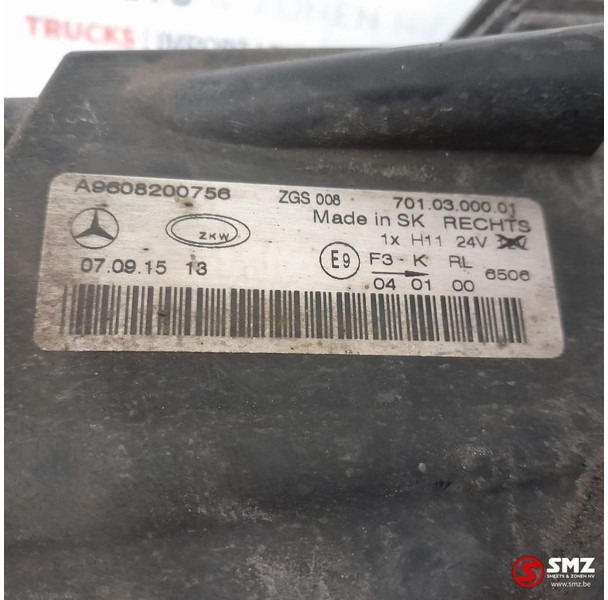Mercedes-Benz Occ mistlicht rechts Mercedes - Nebelscheinwerfer für LKW: das Bild 3 Mercedes-Benz Occ mistlicht rechts Mercedes - Nebelscheinwerfer für LKW: das Bild 3