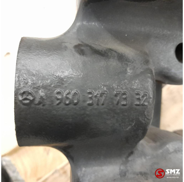 Mercedes-Benz Occ montagebeugels rechts Mercedes - Rahmen/ Chassis für LKW: das Bild 5 Mercedes-Benz Occ montagebeugels rechts Mercedes - Rahmen/ Chassis für LKW: das Bild 5