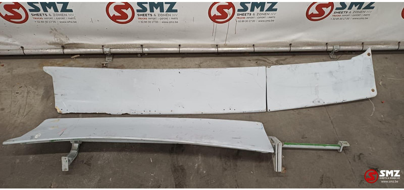 Mercedes-Benz Occ set cabinespoilers links + rechts Mercedes SK - Aeropack/ Spoiler für LKW: das Bild 1 Mercedes-Benz Occ set cabinespoilers links + rechts Mercedes SK - Aeropack/ Spoiler für LKW: das Bild 1