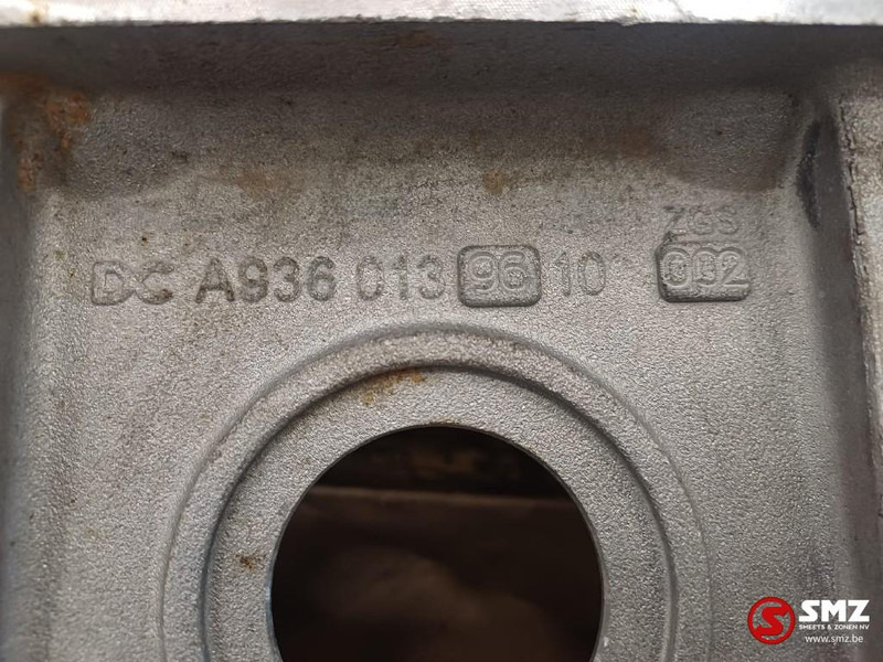 Mercedes-Benz Occ vliegwielhuis OM936 Mercedes - Motor und Teile für LKW: das Bild 3 Mercedes-Benz Occ vliegwielhuis OM936 Mercedes - Motor und Teile für LKW: das Bild 3