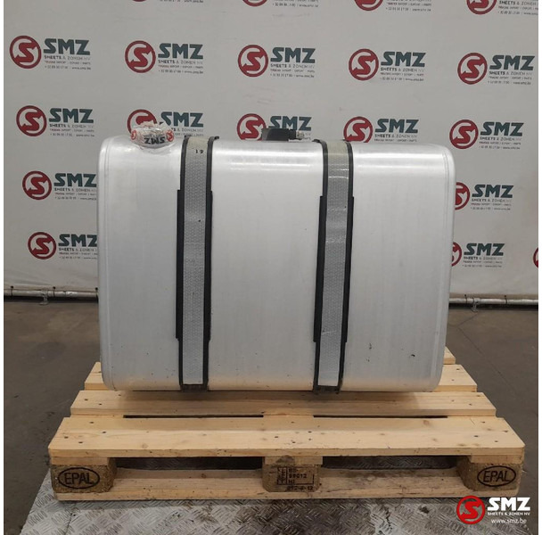 Renault Occ brandstoftank 360L + brandstofniveausensor Ren - Kraftstofftank für LKW: das Bild 1 Renault Occ brandstoftank 360L + brandstofniveausensor Ren - Kraftstofftank für LKW: das Bild 1