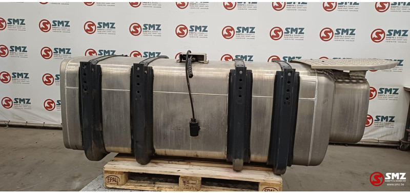 Scania Occ brandstoftank 950L Scania - Kraftstofftank für LKW: das Bild 2 Scania Occ brandstoftank 950L Scania - Kraftstofftank für LKW: das Bild 2