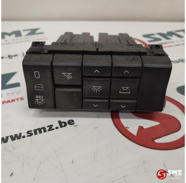 Scania Occ dashbordschakelaar Scania - Elektrische Ausrüstung für LKW: das Bild 1 Scania Occ dashbordschakelaar Scania - Elektrische Ausrüstung für LKW: das Bild 1