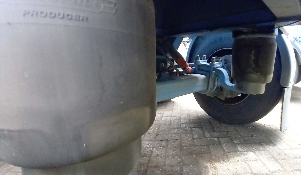 AGA Cryo Gas tank semi-trailer cryogenic used for nitrogen, argon, oxygen, LIN, LOX, LAR. - Tankauflieger: das Bild 5 AGA Cryo Gas tank semi-trailer cryogenic used for nitrogen, argon, oxygen, LIN, LOX, LAR. - Tankauflieger: das Bild 5