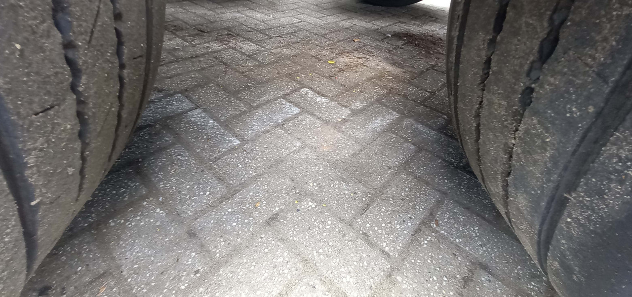 AGA Cryo Gas tank semi-trailer cryogenic used for nitrogen, argon, oxygen, LIN, LOX, LAR. - Tankauflieger: das Bild 4 AGA Cryo Gas tank semi-trailer cryogenic used for nitrogen, argon, oxygen, LIN, LOX, LAR. - Tankauflieger: das Bild 4