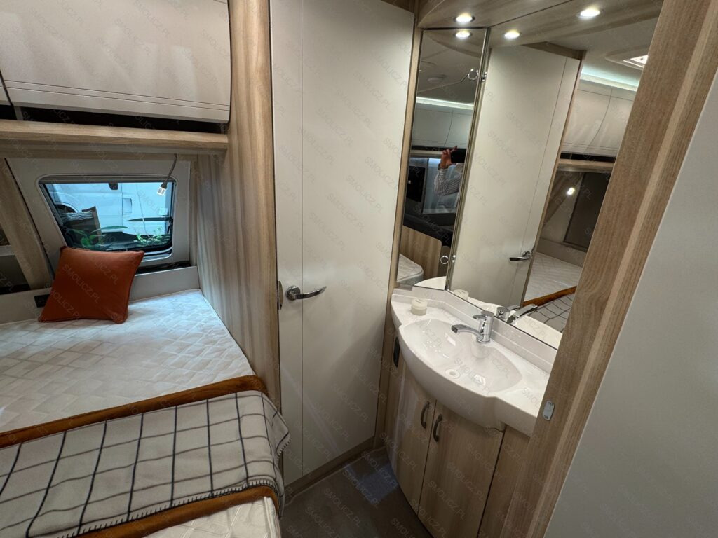 DE LUXE 400 SFe - Wohnwagen: das Bild 5 DE LUXE 400 SFe - Wohnwagen: das Bild 5