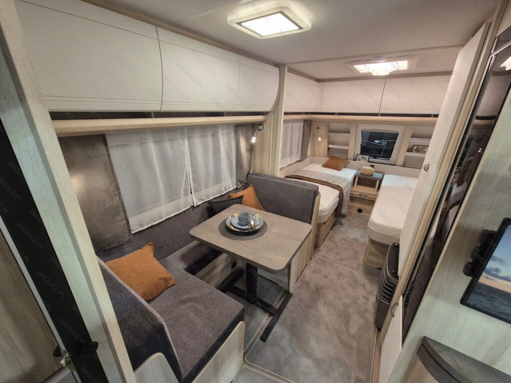 DE LUXE 460 SL - Wohnwagen: das Bild 4 DE LUXE 460 SL - Wohnwagen: das Bild 4