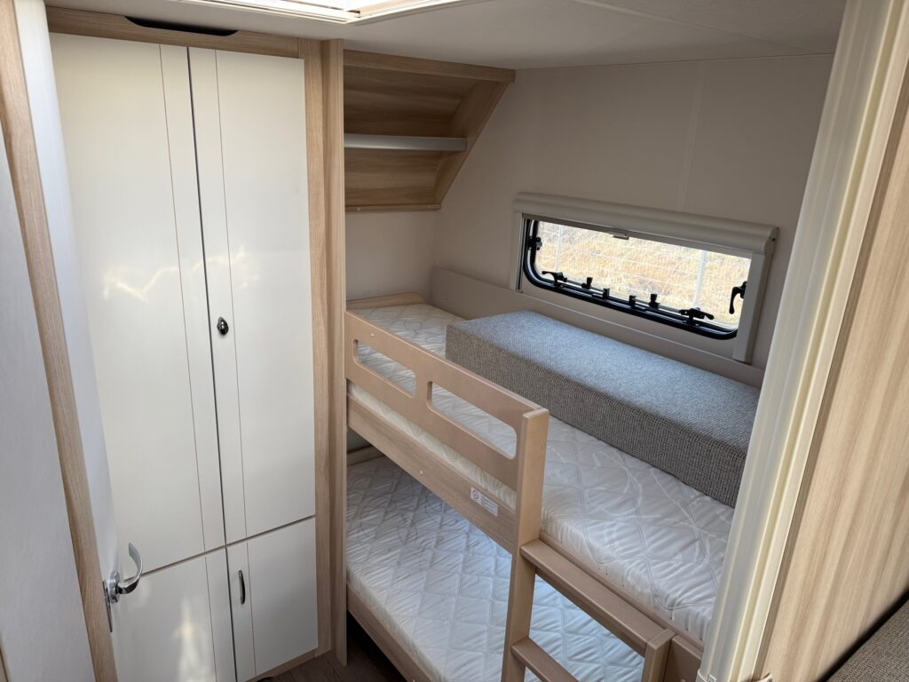 Wohnwagen Hobby DE LUXE 545 KMF 2025: das Bild 10