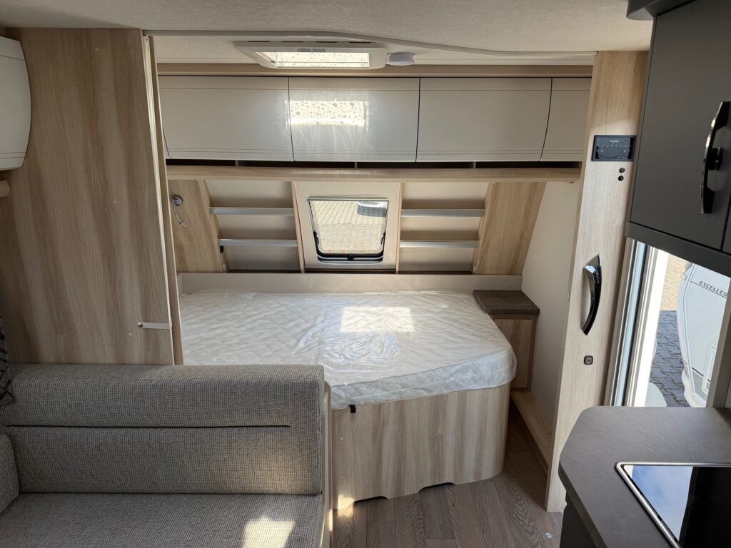 Wohnwagen Hobby DE LUXE 545 KMF 2025: das Bild 8