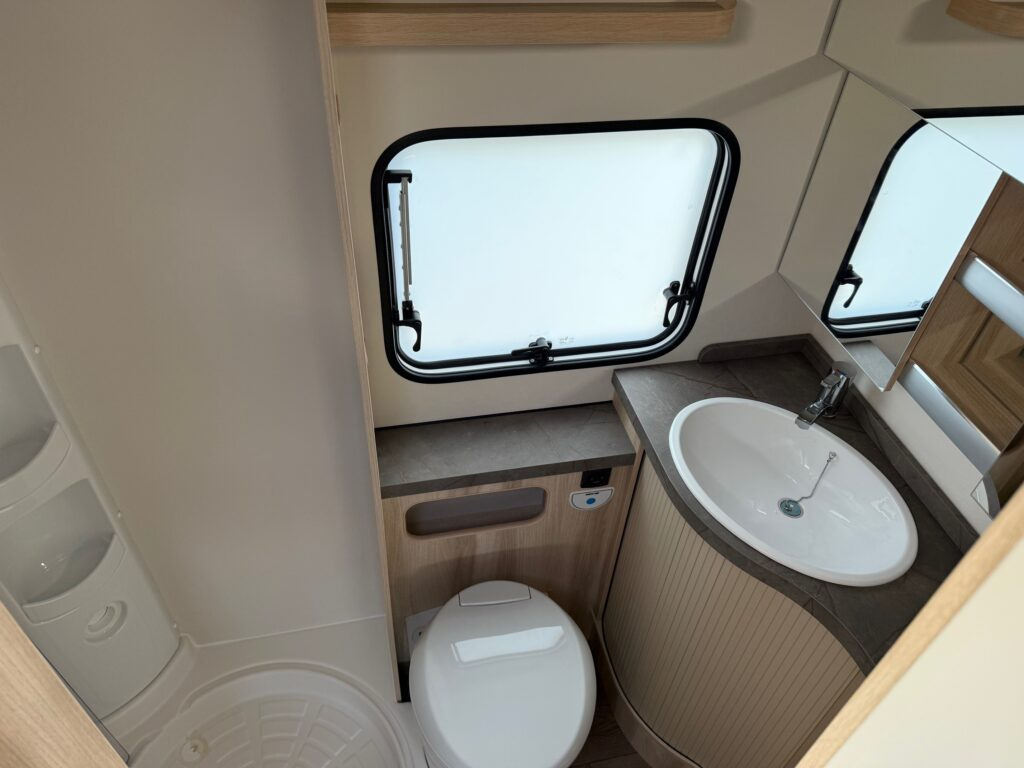 Wohnwagen Hobby DE LUXE 545 KMF 2025: das Bild 11