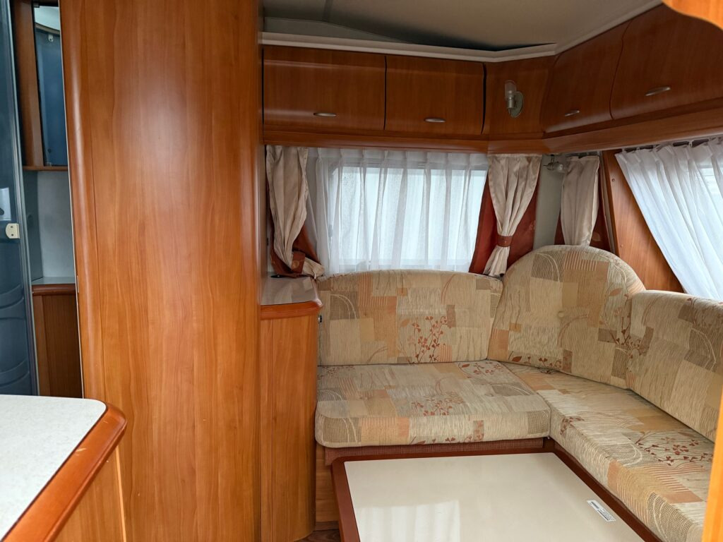 Hobby Excellent 460 LU 2008 - Wohnwagen: das Bild 5 Hobby Excellent 460 LU 2008 - Wohnwagen: das Bild 5