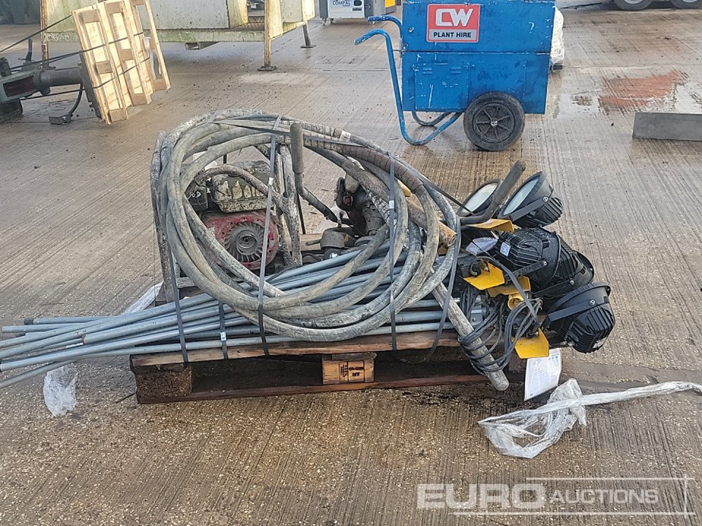 110 Volt LED Tri Pod Light (4 of), Petrol Powerpack & Vibrating Poker, Hand Held PetrolnEngine to suit Vibrating Poker - Asphalttechnik: das Bild 2 110 Volt LED Tri Pod Light (4 of), Petrol Powerpack & Vibrating Poker, Hand Held PetrolnEngine to suit Vibrating Poker - Asphalttechnik: das Bild 2