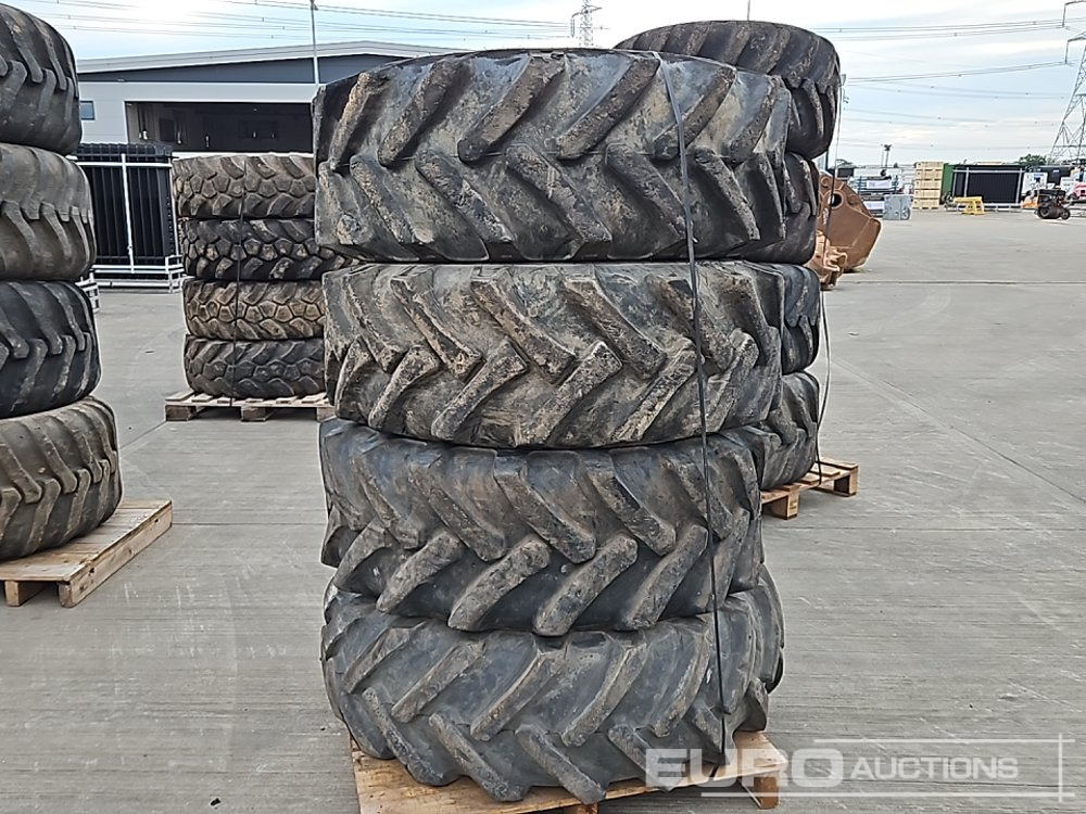15.5/80-24 Tyre (4 of) - Reifen: das Bild 2 15.5/80-24 Tyre (4 of) - Reifen: das Bild 2