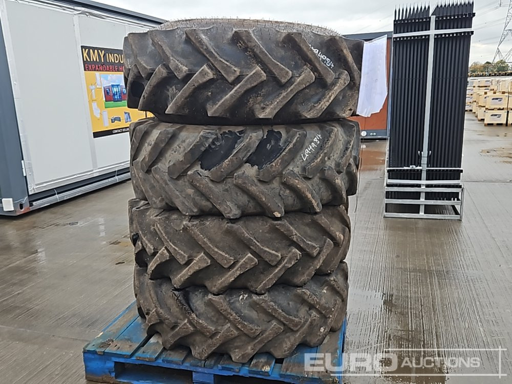 15.5/80-24 Tyre (4 of) - Reifen: das Bild 4 15.5/80-24 Tyre (4 of) - Reifen: das Bild 4